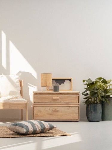 Mesa de cabeceira de madeira com 2 gavetas 78x49 LIBE | LUFE