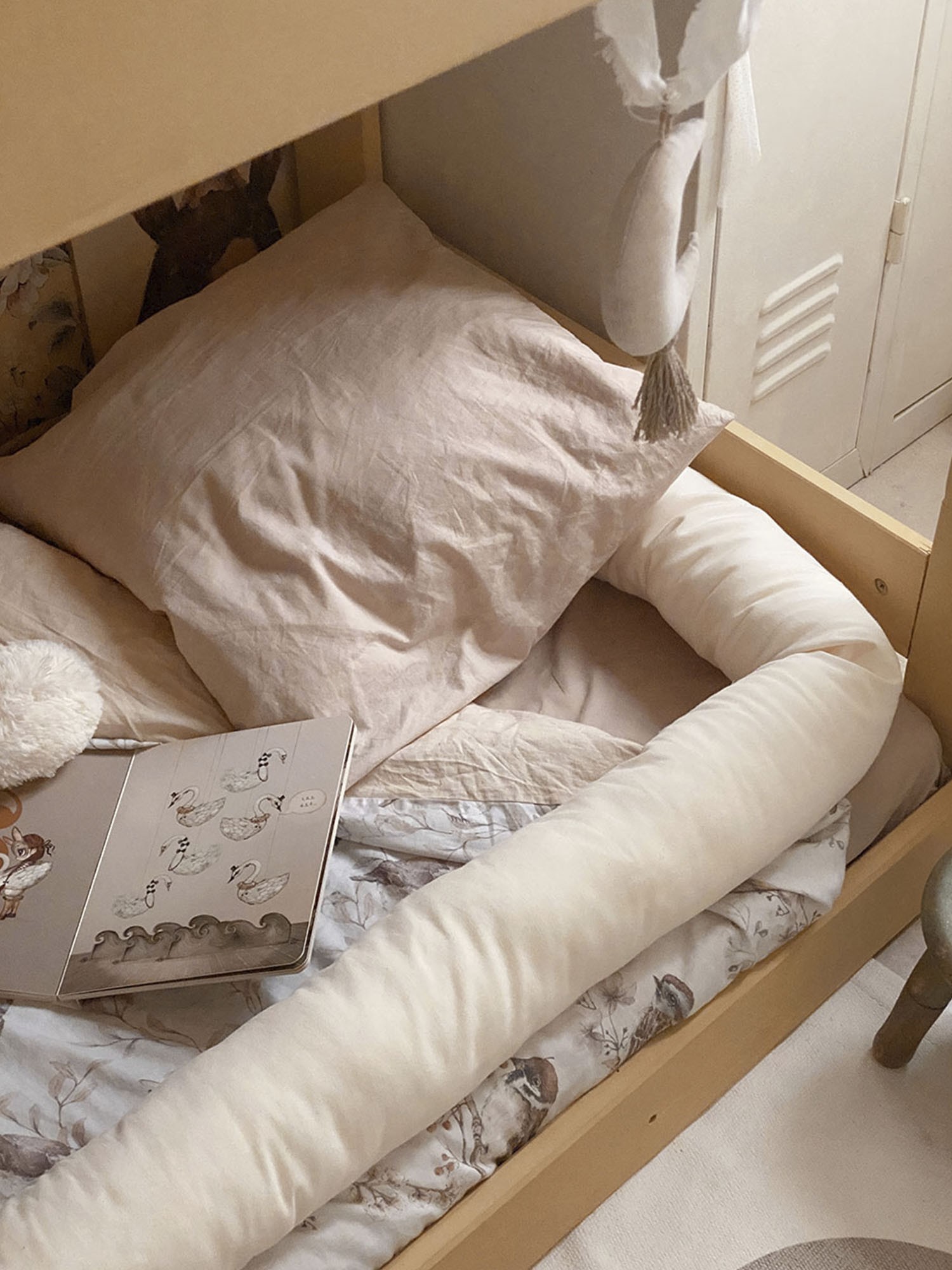 Rulo antigolpes, cojín serpiente protectora para cuna, mini cama y cama.  Seguridad bebés en el hogar 