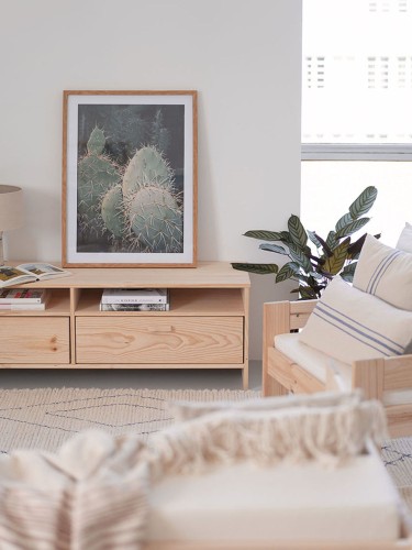 Meuble TV en bois avec deux tiroirs et pieds | LUFE