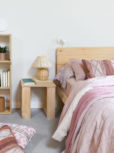 Testiera con gambe in legno per letto da 160 cm | LUFE