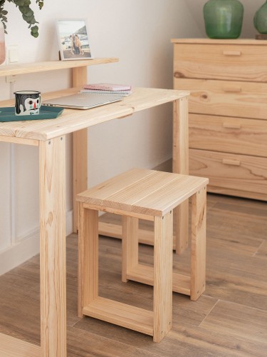 Taburete de madera LAUKI 45X45 cm | LUFE