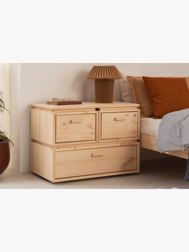 Mesa de cabeceira de madeira com 3 gavetas 78x59 LIBE | LUFE