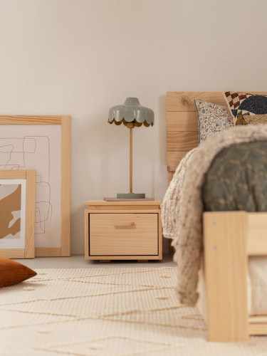 Mesa de cabeceira de madeira com gaveta 39x32 LIBE | LUFE