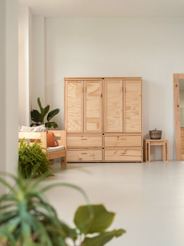 Armadio doppio in legno naturale con 4 cassetti | LUFE