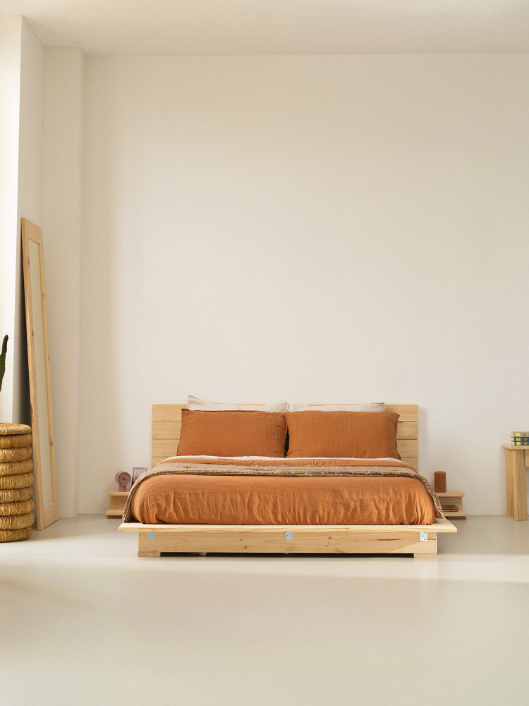 LUR cama tatami con mesitas y cabecero de pared 160 2