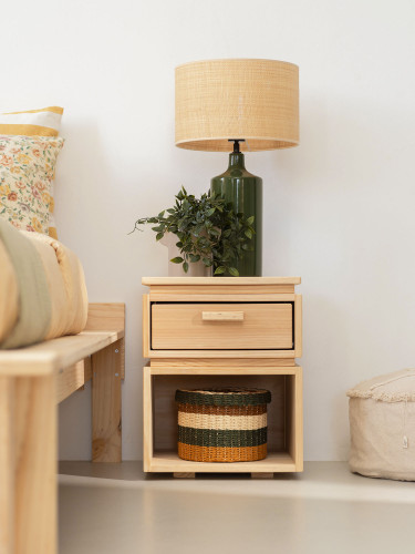 Table de chevet avec tiroir et creux en bois naturel  | LUFE