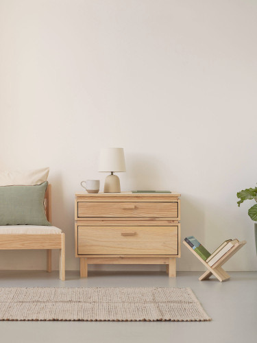 Mesa de cabeceira de madeira com 2 gavetas 78x62 AIKA | LUFE