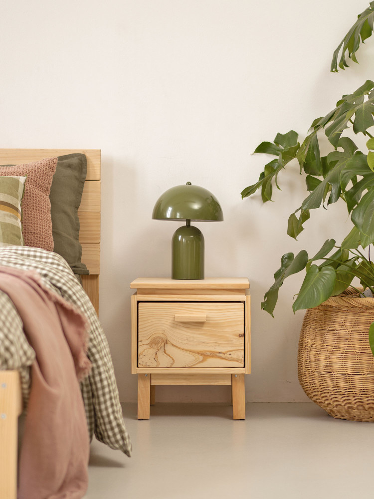 Mesita pequeña de madera natural con cajón de almacenaje 2