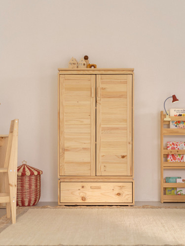 Armadio basso in legno con cassetto inferiore | LUFE