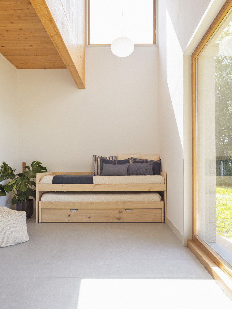 Letto estraibile compatto da 90 cm a 3 posti | LUFE 2