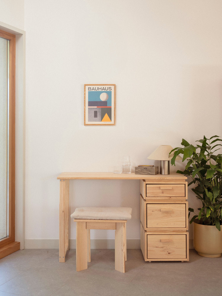 Escritorio LIBE con 3 cajones de madera natural | LUFE 2