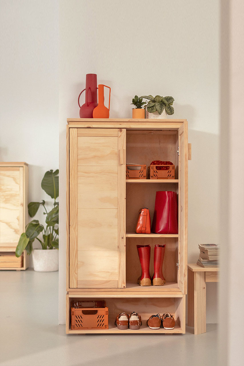 Imagen de ambiente 1 para:Armario zapatero de madera natural