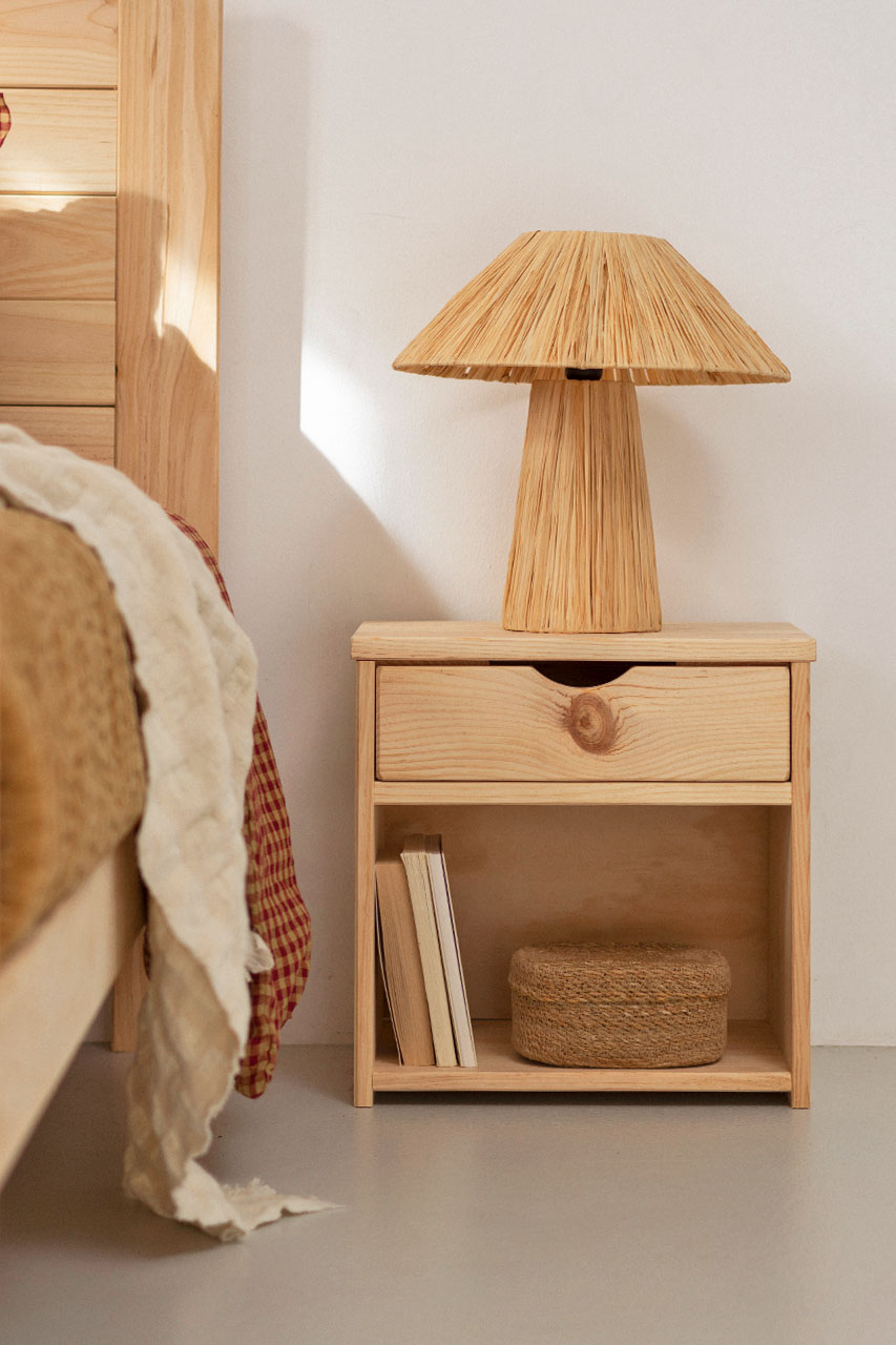 Imagen de ambiente 1 para:Mesita de noche de madera