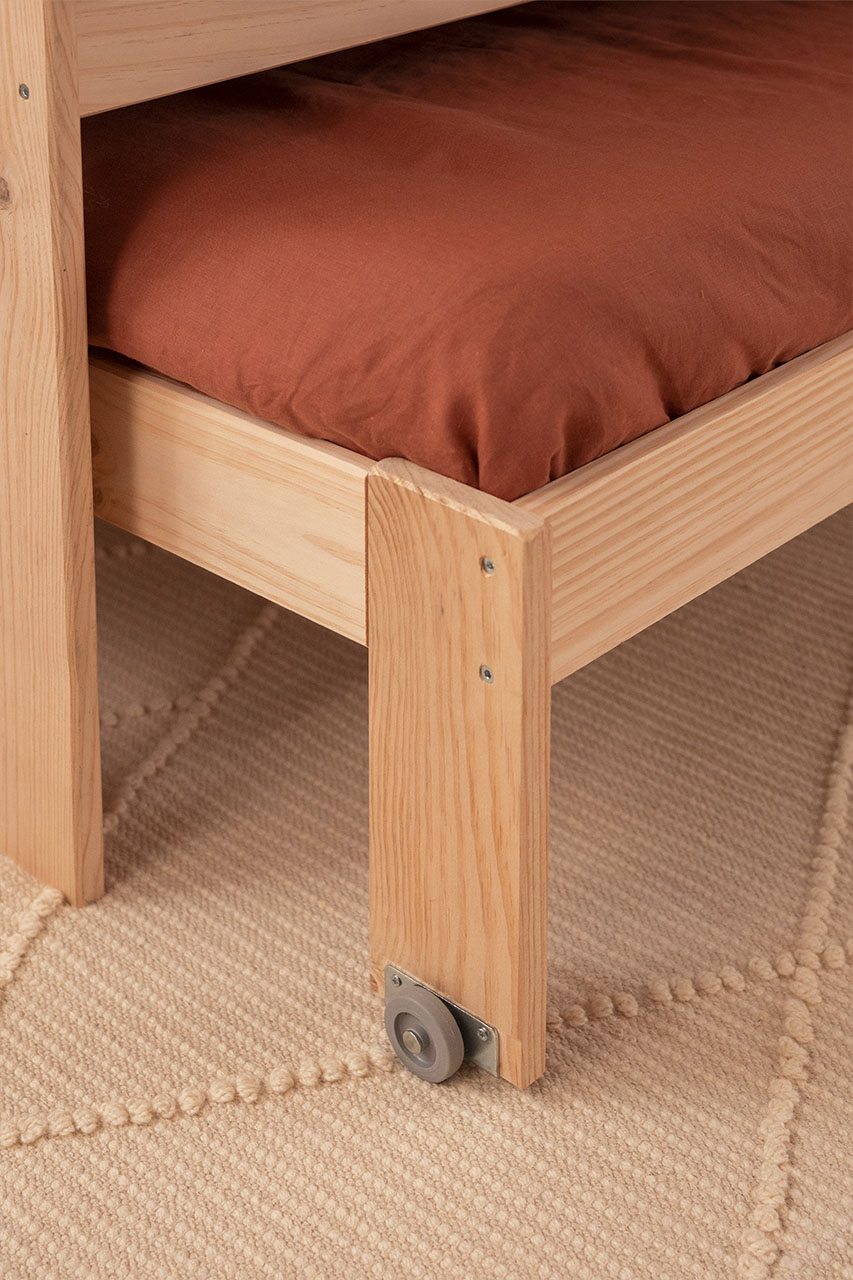 Imagen de ambiente 4 para:Cama con nido extraíble de madera natural