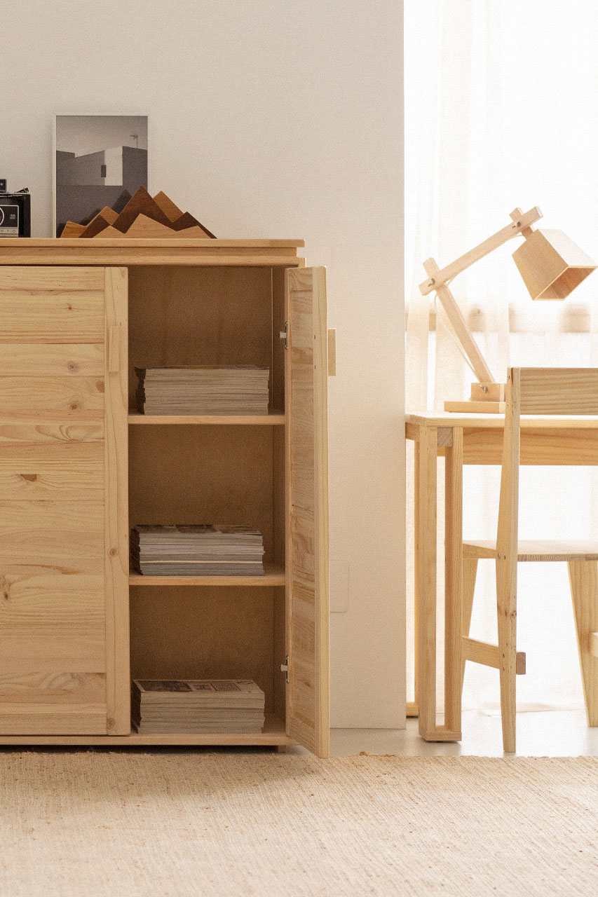 Imagen de ambiente 5 para:Armario bajo de madera natural